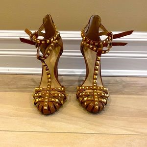 Zara - Round toe shoe heel